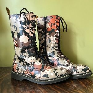 Dr. Martens Cerys 14-eye Boots